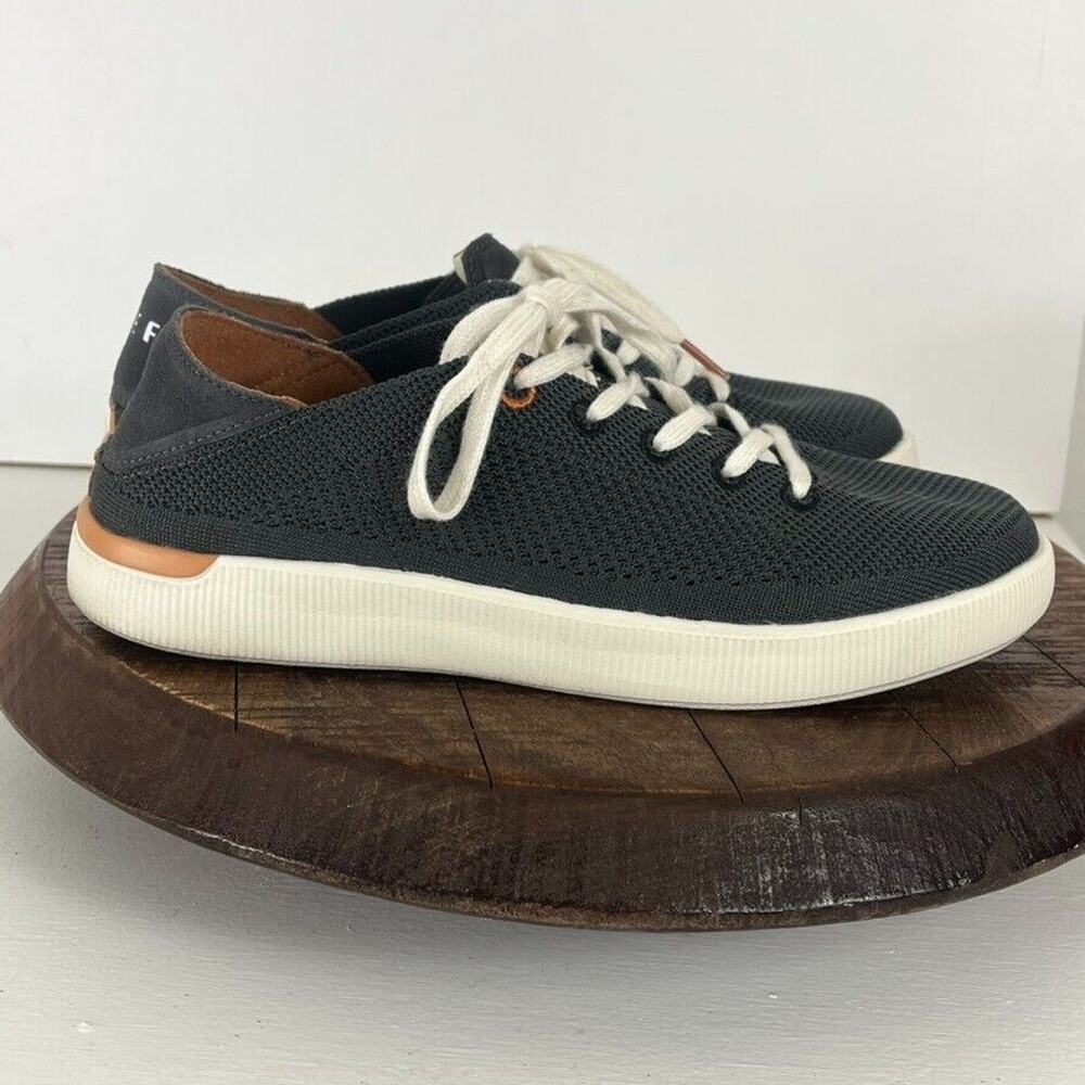 Reef Black and White Women's Sneakers